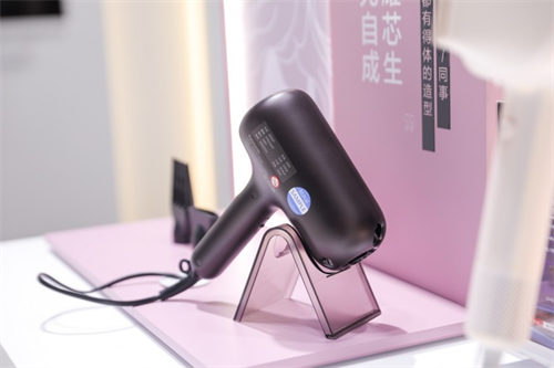 20260313819150.png 松下亮相2026AWE 以“百年匠心 智慧怡居”全場景生態詮釋未來生活?