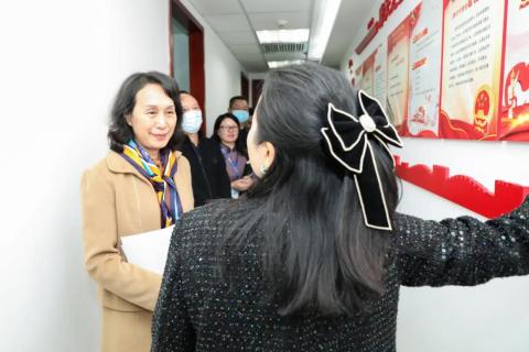 罗湖区人大常委副主任谭会茹一行莅临TOP1体育调研