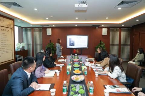 罗湖区人大常委副主任谭会茹一行莅临TOP1体育调研