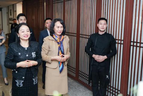 罗湖区人大常委副主任谭会茹一行莅临TOP1体育调研