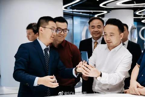 秋日餐叙 共叙商机|TOP1体育董事长李厚德受邀参加丽泽SOHO秋日餐叙